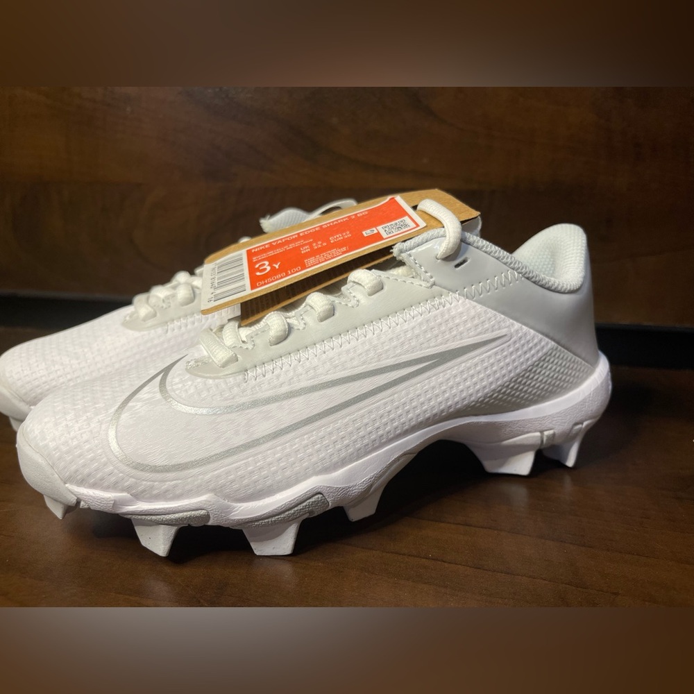 Nike Vapor Edge Elite 360 2 Football cleats Boys 3Y White Metallic Silver